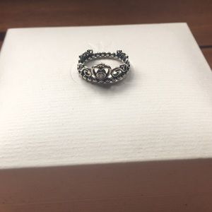 Pandora My Princess Tiara Ring 👑